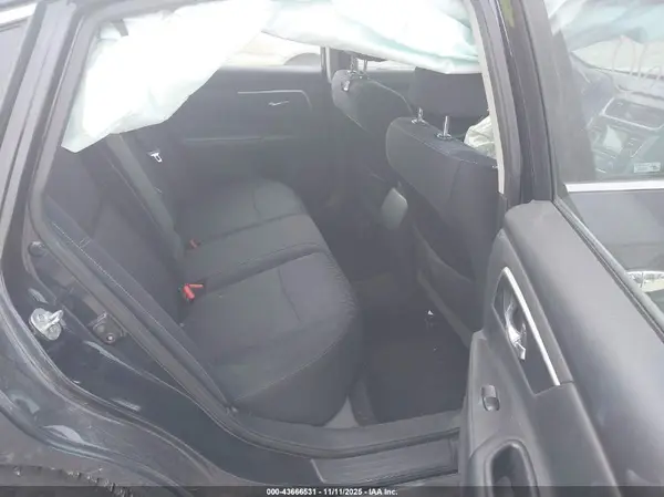 1N4AL3AP8HC202304 2017 NISSAN ALTIMA - Image 8