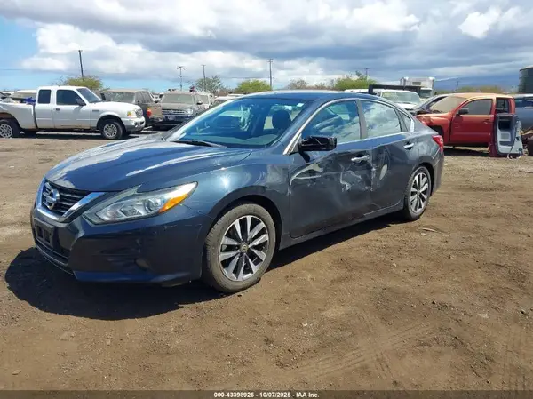 1N4AL3AP8HC205770 2017 NISSAN ALTIMA - Image 2