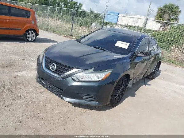1N4AL3AP8HC208572 2017 NISSAN ALTIMA - Image 2