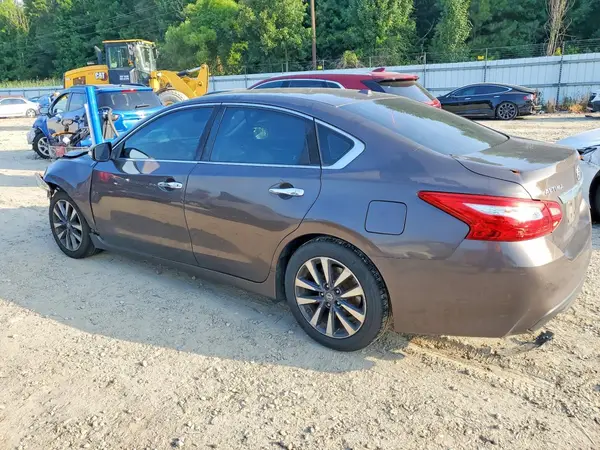 1N4AL3AP8HC211200 2017 NISSAN ALTIMA - Image 2