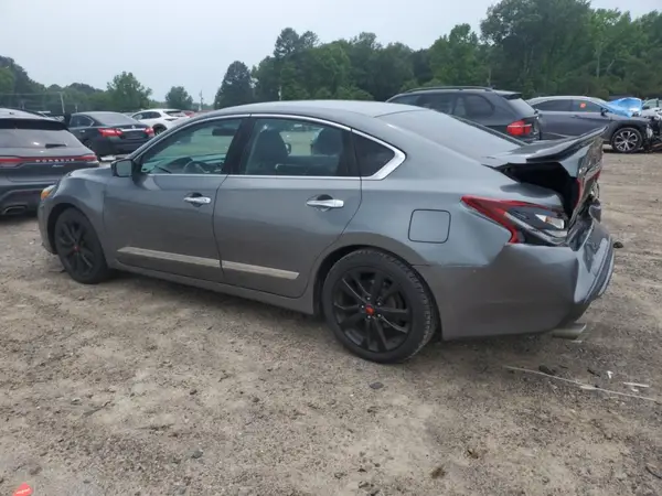 1N4AL3AP8HC211567 2017 NISSAN ALTIMA - Image 2