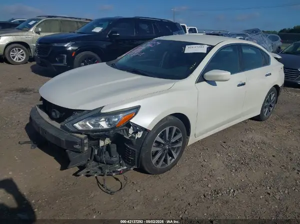 1N4AL3AP8HC211987 2017 NISSAN ALTIMA - Image 2