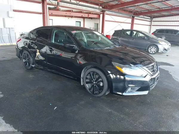 1N4AL3AP8HC212430 2017 NISSAN ALTIMA - Image 1