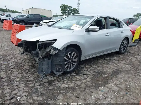 1N4AL3AP8HC212833 2017 NISSAN ALTIMA - Image 2