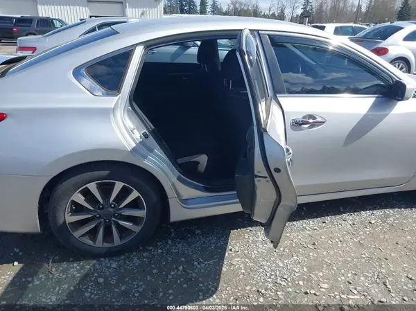 1N4AL3AP8HC212878 2017 NISSAN ALTIMA - Image 8