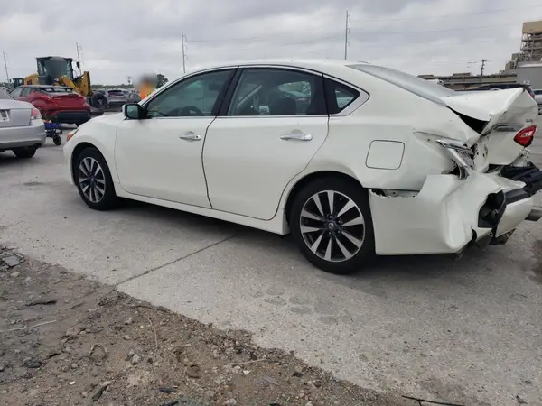 1N4AL3AP8HC213044 2017 NISSAN ALTIMA - Image 2