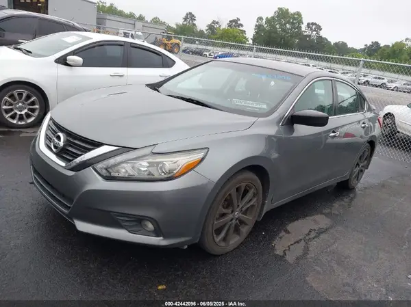 1N4AL3AP8HC215490 2017 NISSAN ALTIMA - Image 2