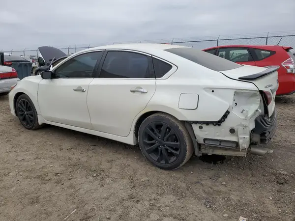 1N4AL3AP8HC215733 2017 NISSAN ALTIMA - Image 2