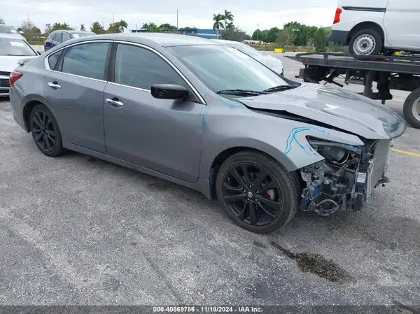 1N4AL3AP8HC216414 2017 NISSAN ALTIMA - Image 1