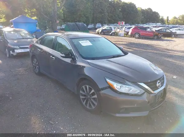 1N4AL3AP8HC217384 2017 NISSAN ALTIMA - Image 1