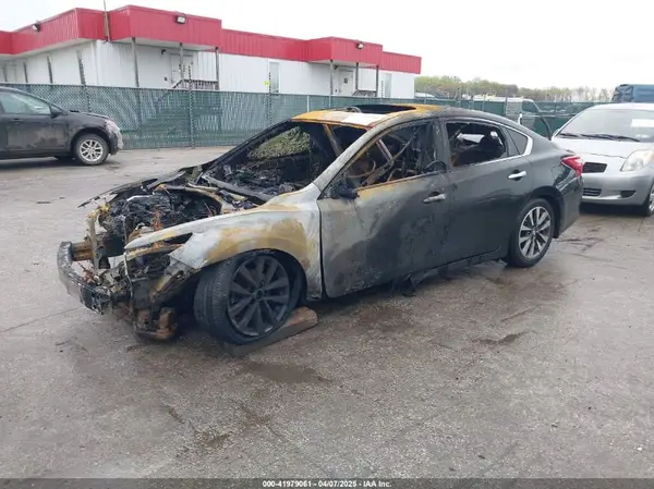 1N4AL3AP8HC218423 2017 NISSAN ALTIMA - Image 2
