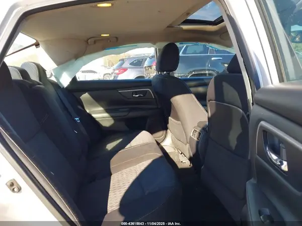 1N4AL3AP8HC221631 2017 NISSAN ALTIMA - Image 8