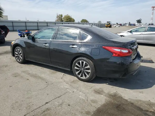 1N4AL3AP8HC229941 2017 NISSAN ALTIMA - Image 2