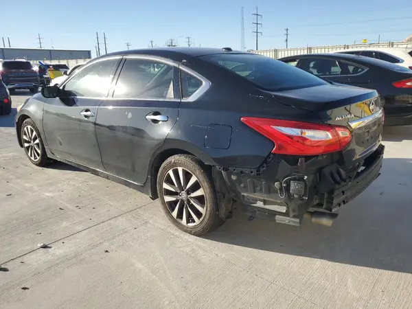 1N4AL3AP8HC230264 2017 NISSAN ALTIMA - Image 2