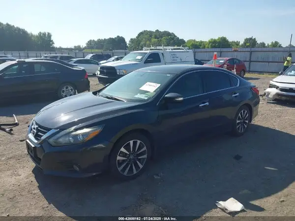 1N4AL3AP8HC232452 2017 NISSAN ALTIMA - Image 2