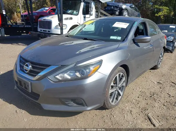 1N4AL3AP8HC234945 2017 NISSAN ALTIMA - Image 2