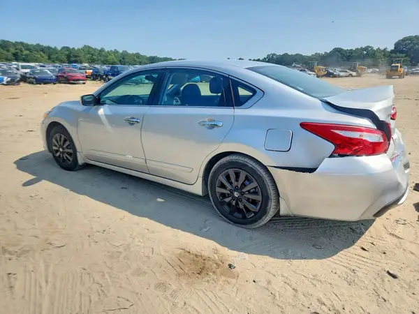 1N4AL3AP8HC236131 2017 NISSAN ALTIMA - Image 2