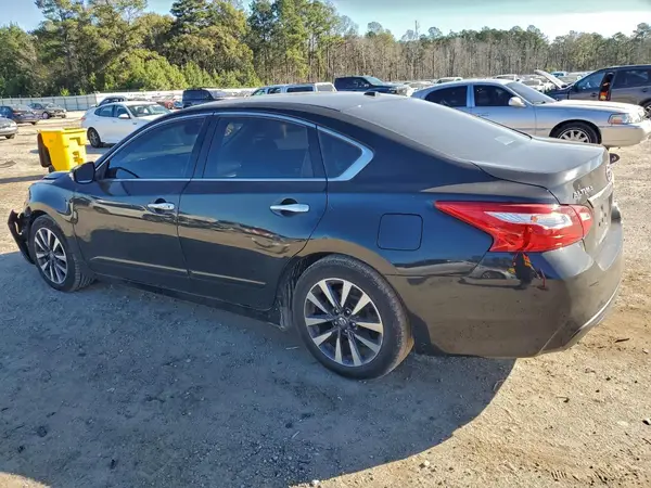 1N4AL3AP8HC236484 2017 NISSAN ALTIMA - Image 2