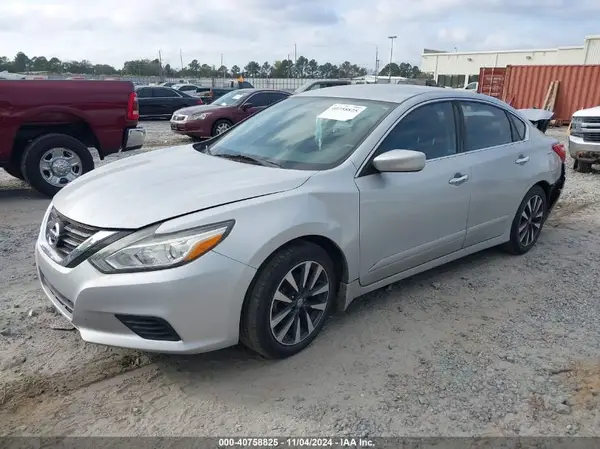 1N4AL3AP8HC237411 2017 NISSAN ALTIMA - Image 2