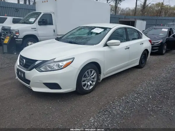 1N4AL3AP8HC239241 2017 NISSAN ALTIMA - Image 2