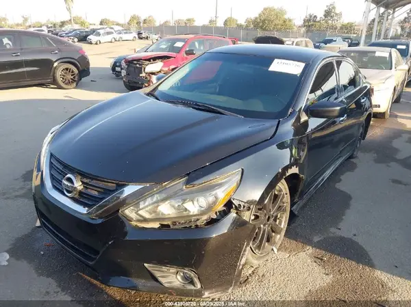 1N4AL3AP8HC242513 2017 NISSAN ALTIMA - Image 2