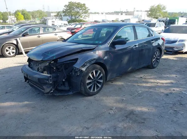 1N4AL3AP8HC245069 2017 NISSAN ALTIMA - Image 2