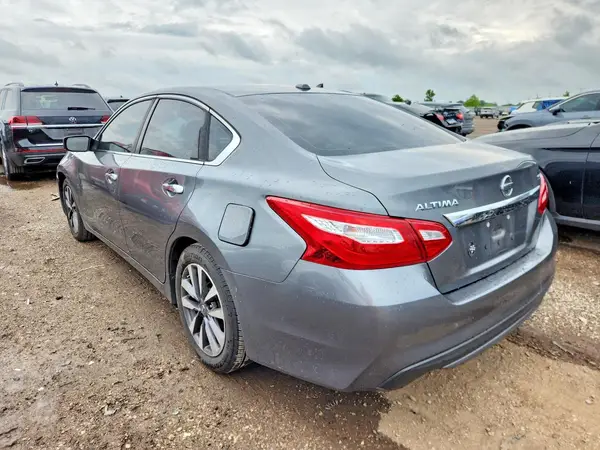 1N4AL3AP8HC245539 2017 NISSAN ALTIMA - Image 2