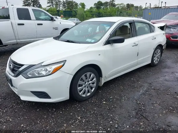 1N4AL3AP8HC246884 2017 NISSAN ALTIMA - Image 2