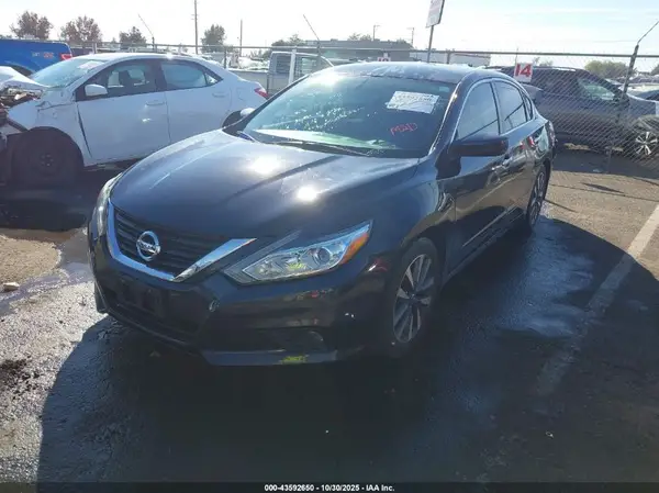 1N4AL3AP8HC247288 2017 NISSAN ALTIMA - Image 2