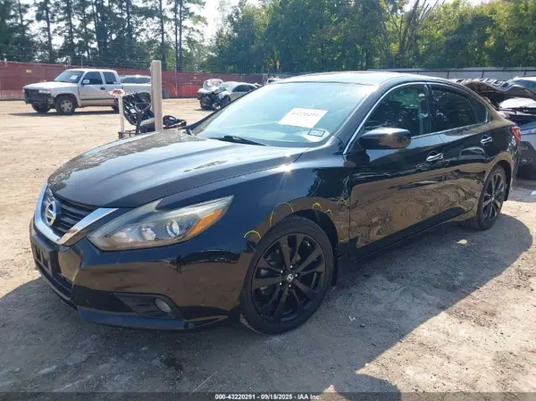 1N4AL3AP8HC247615 2017 NISSAN ALTIMA - Image 2