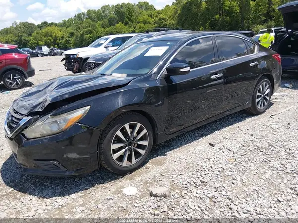 1N4AL3AP8HC249915 2017 NISSAN ALTIMA - Image 2
