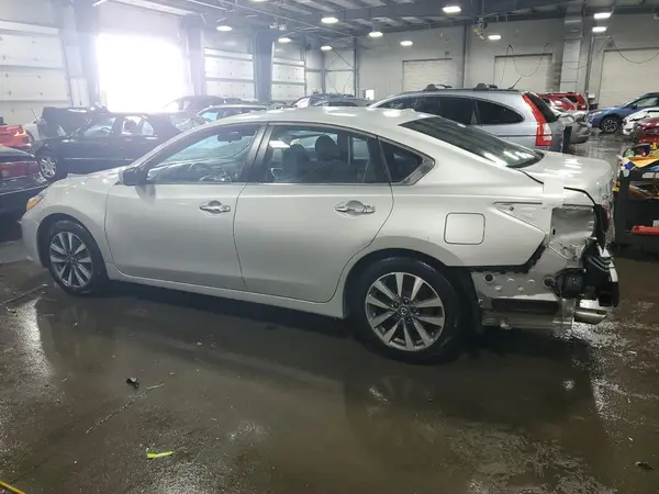 1N4AL3AP8HC250160 2017 NISSAN ALTIMA - Image 2