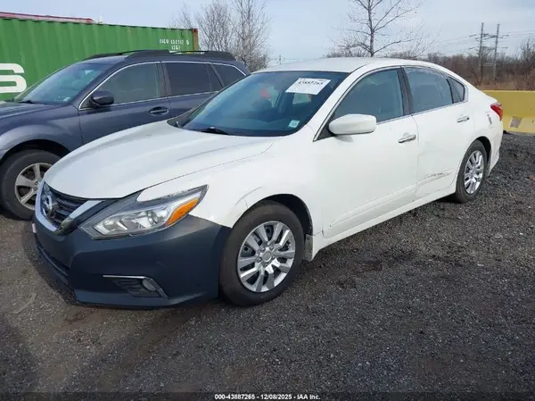 1N4AL3AP8HC252359 2017 NISSAN ALTIMA - Image 2