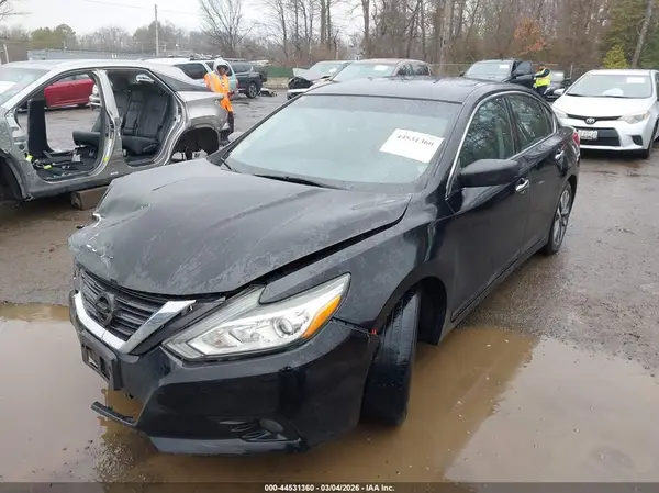 1N4AL3AP8HC255827 2017 NISSAN ALTIMA - Image 2