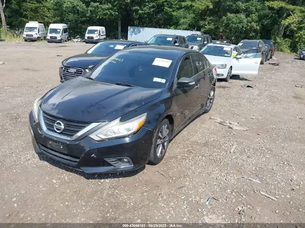 1N4AL3AP8HC256511 2017 NISSAN ALTIMA - Image 2