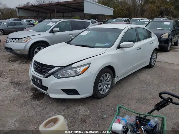 1N4AL3AP8HC263510 2017 NISSAN ALTIMA - Image 2