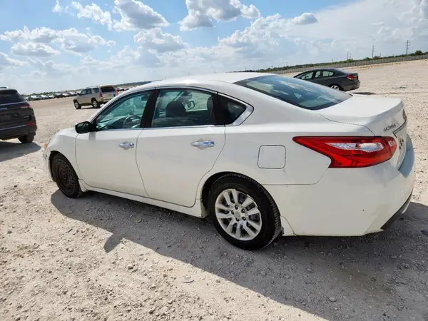 1N4AL3AP8HC265130 2017 NISSAN ALTIMA - Image 2