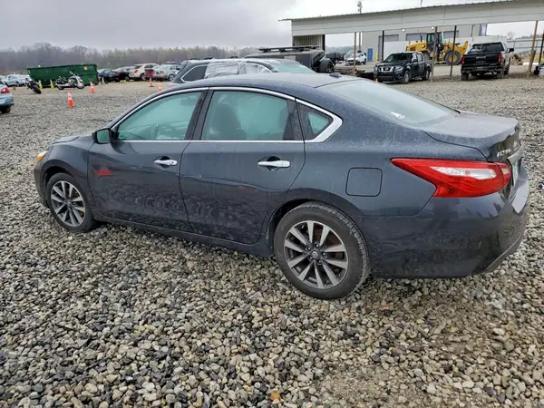 1N4AL3AP8HC268674 2017 NISSAN ALTIMA - Image 2