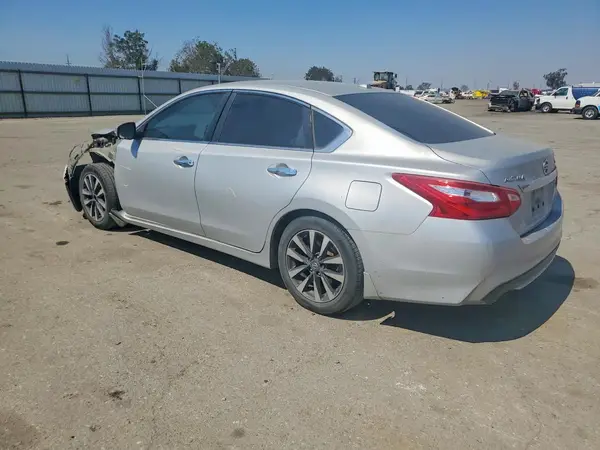 1N4AL3AP8HC269338 2017 NISSAN ALTIMA - Image 2