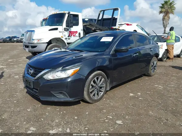 1N4AL3AP8HC269730 2017 NISSAN ALTIMA - Image 2
