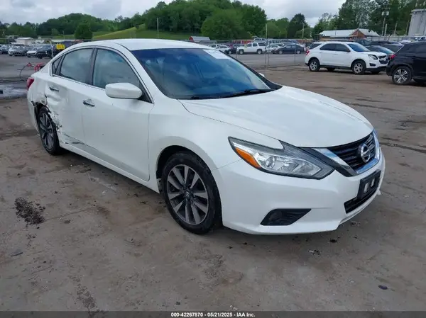 1N4AL3AP8HC269923 2017 NISSAN ALTIMA - Image 1
