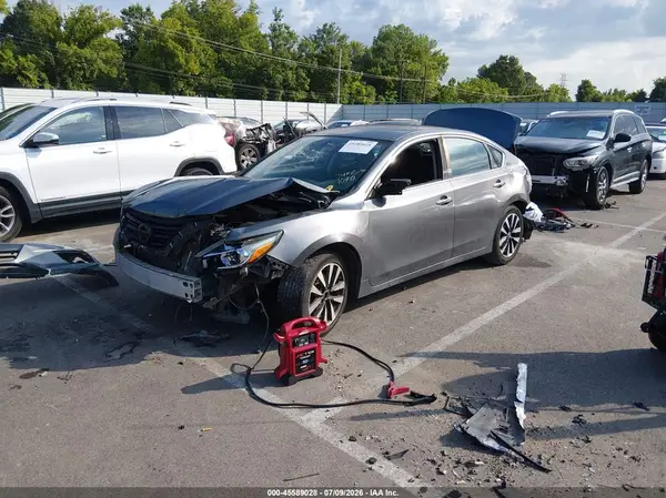 1N4AL3AP8HC271090 2017 NISSAN ALTIMA - Image 2