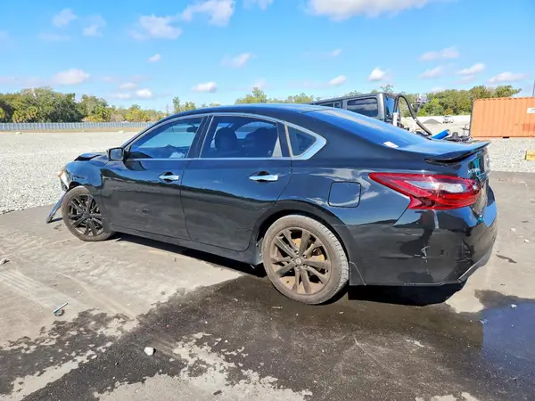 1N4AL3AP8HC271624 2017 NISSAN ALTIMA - Image 2