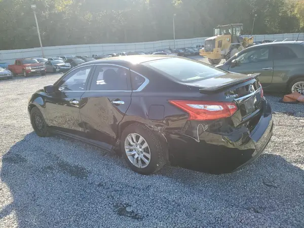 1N4AL3AP8HC273065 2017 NISSAN ALTIMA - Image 2
