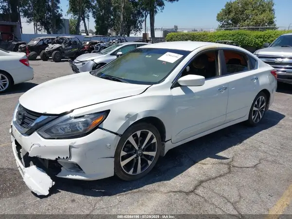 1N4AL3AP8HC273101 2017 NISSAN ALTIMA - Image 2