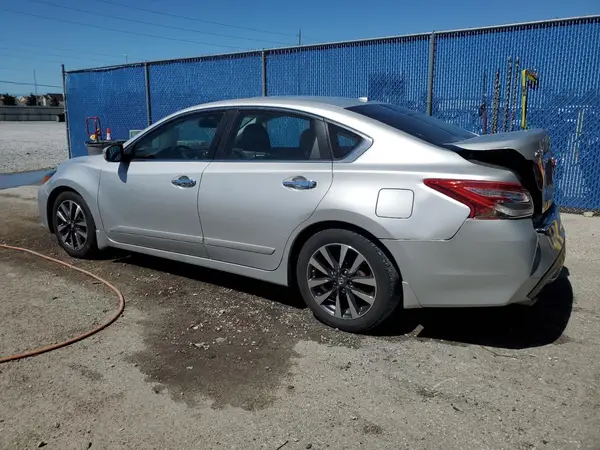 1N4AL3AP8HC275270 2017 NISSAN ALTIMA - Image 2