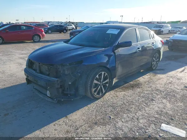 1N4AL3AP8HC279674 2017 NISSAN ALTIMA - Image 2