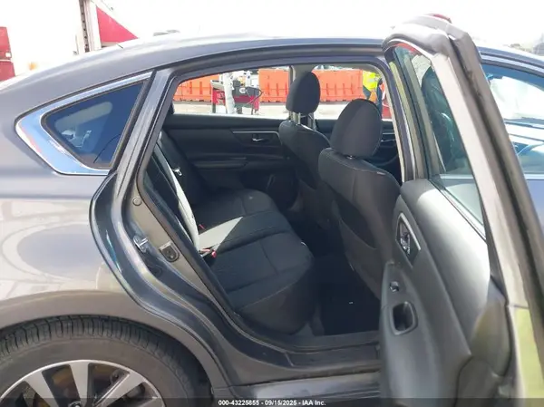 1N4AL3AP8HC280839 2017 NISSAN ALTIMA - Image 8