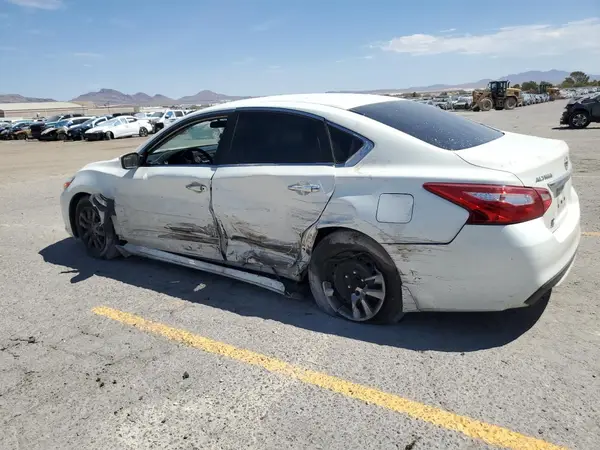 1N4AL3AP8HC281621 2017 NISSAN ALTIMA - Image 2