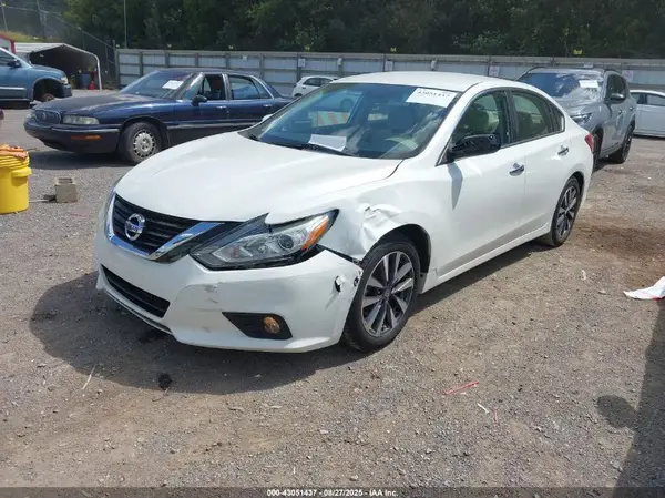 1N4AL3AP8HC282297 2017 NISSAN ALTIMA - Image 2
